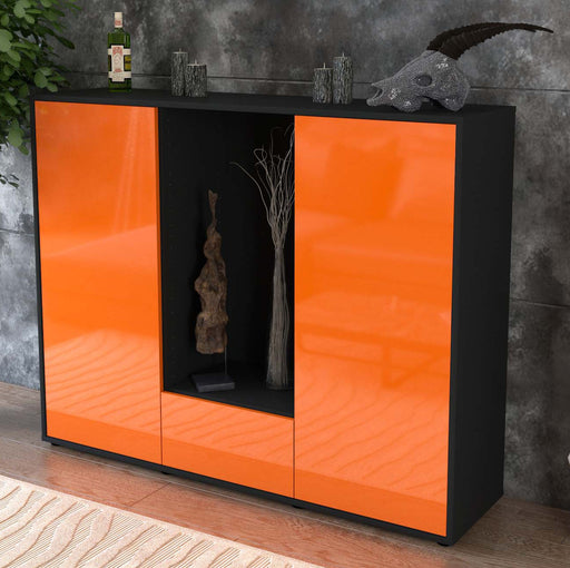 Highboard Nuccia, Orange Studio (136x108x35cm) - Dekati GmbH